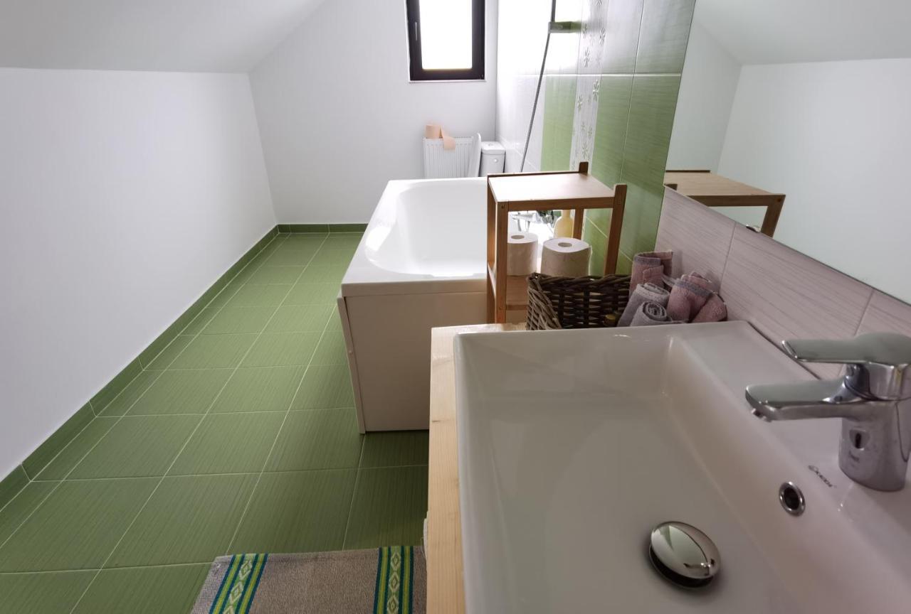 Casuta Vulpitei Villa Predelut Exteriör bild